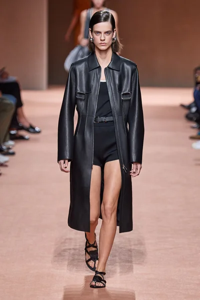 Look 21